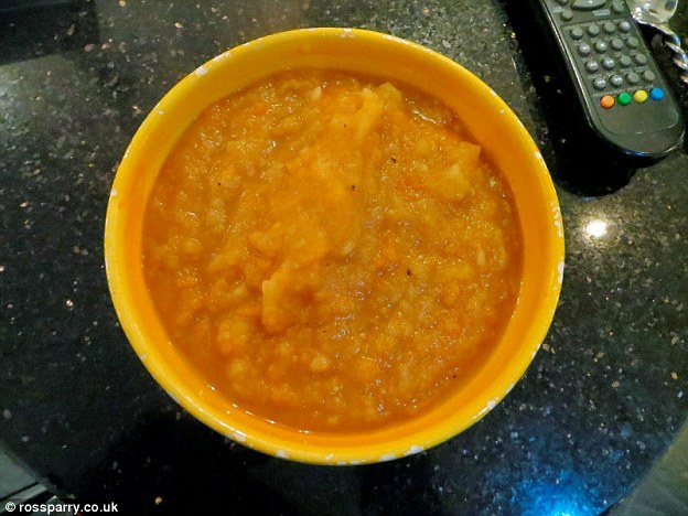 252A7E6900000578-2931547-Staple_Miss_Shephard_s_carrot_potato_and_onion_soup_pictured_was-a-25_1422548663272