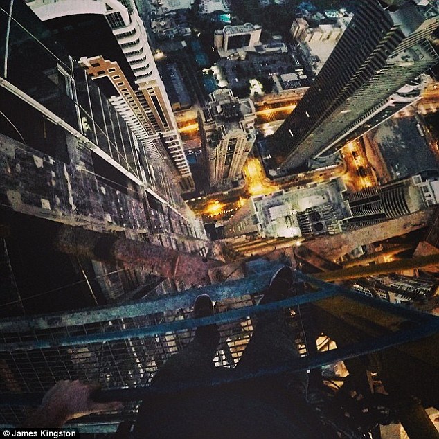234420D600000578-2839273-Vertiginous_The_look_down_from_what_James_Kingston_says_is_Dubai-1_1416315566070