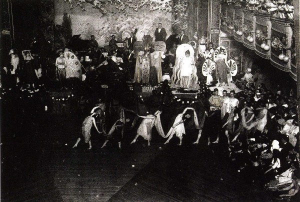 1920s-Drag-Ball-Webster-Hall-qualifolk.com_-600x404