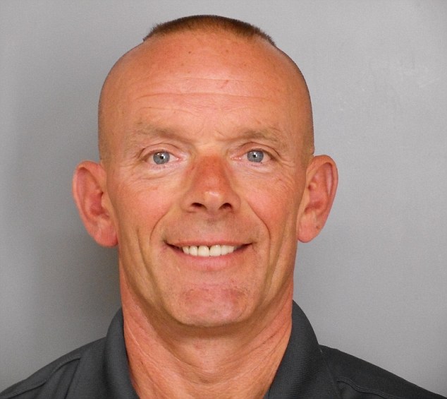 2E15D22200000578-3302697-Gliniewicz_was-a-21_1446657553394