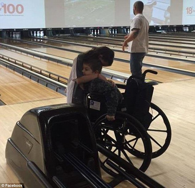 2E959DF600000578-3324777-image-a-52_1447902796649