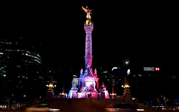 Paris-tribute-mexi_3500663b