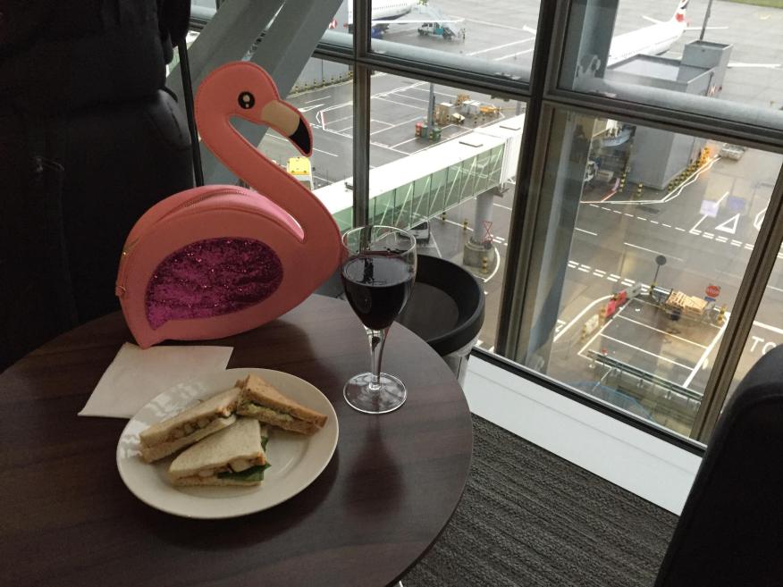 atlbeer-airport-wine-flamingo