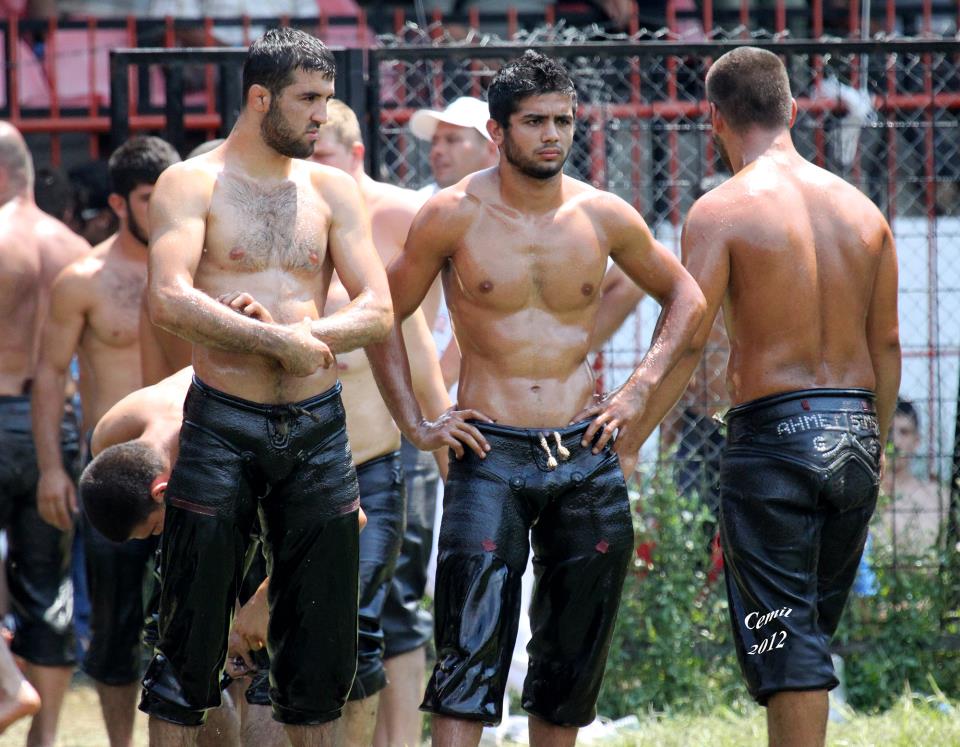 Best of Oiled down gay ass tgp Male Hot Nude Asian shemales in action