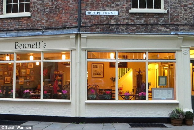 3028409100000578-3400780-Dispute_Bennett_s_Cafe_Bistro_pictured_has_been_voted_the_11th_b-a-42_1452857841485