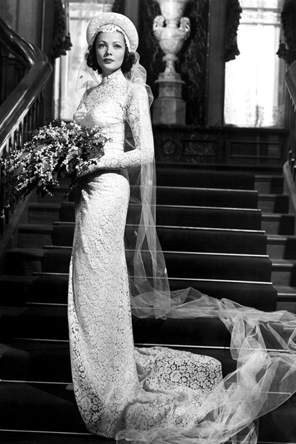 IconicWeddingDresses7_V_11apr11_rex_b_426x639