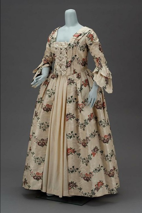 history-of-wedding-dress-18th-century