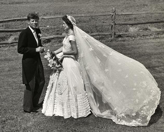 most_iconic_wedding_dresses_of_history_Jacqueline_Kennedy_wedding_dress