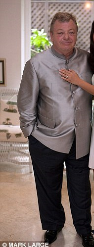 30E85F8400000578-0-image-a-26_1454706241142_副本