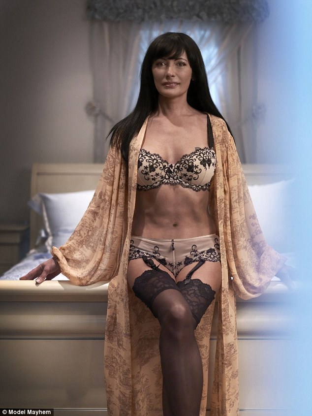 30E94AB600000578-3434186-image-a-27_1454706278174