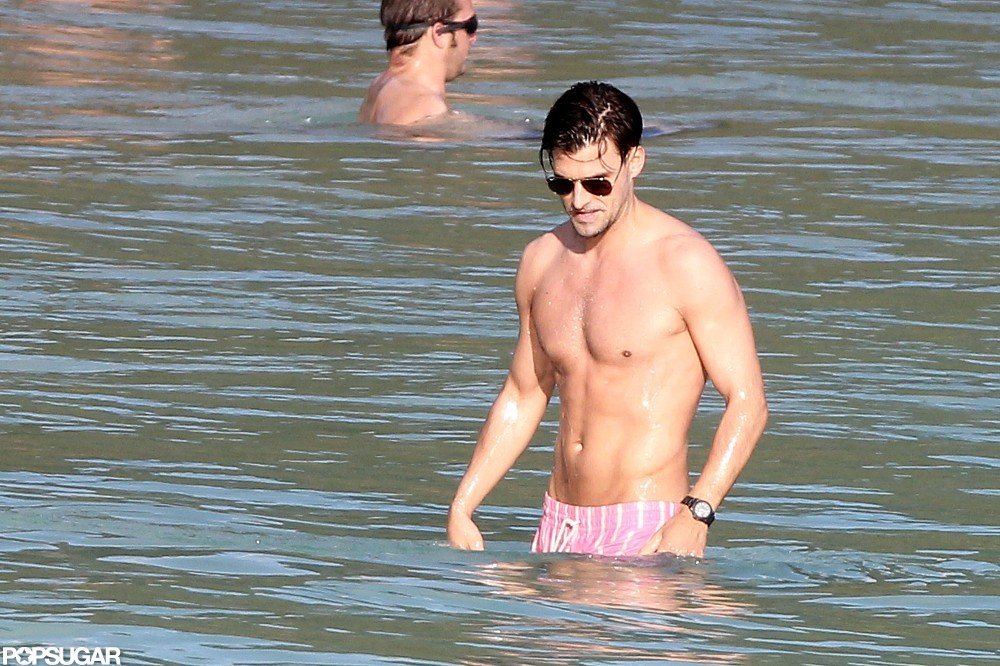 Olivia-Palermo-boyfriend-Johannes-Huebl-went-ocean