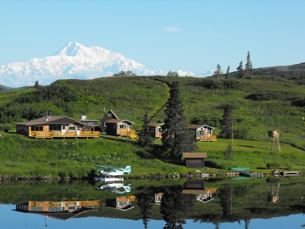 cariboulodgealaska