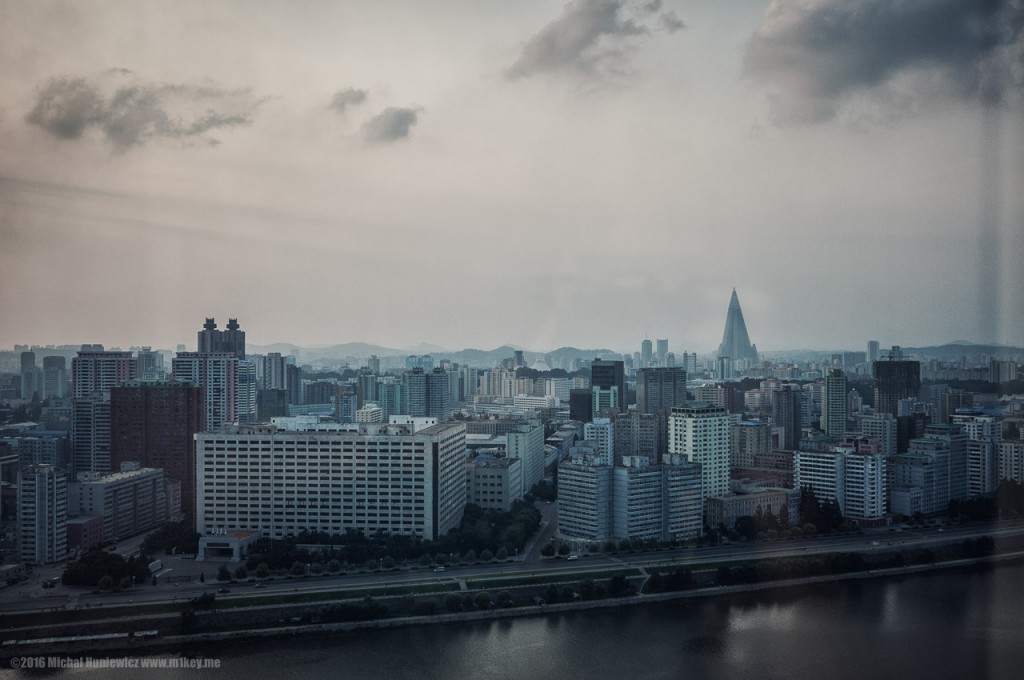 ostensibly_ordinary_pyongyang_06