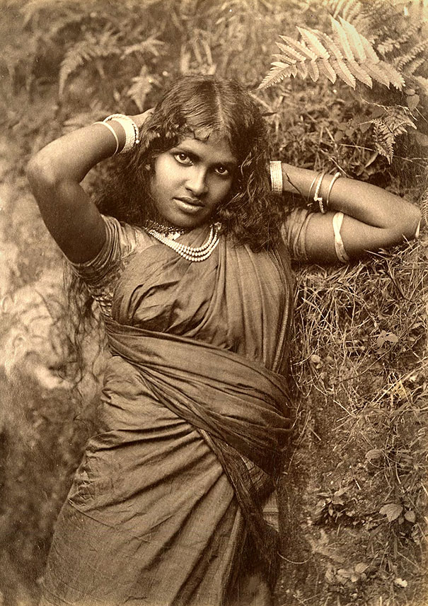 vintage-women-beauty-1900-1910-60__605