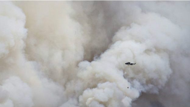 160505031814_wildfire_fort_mcmurray_helicopters__624x351_pa_nocredit