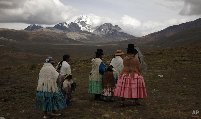 APTOPIX Bolivia Cholita Mountain Climbers Photo Gallery