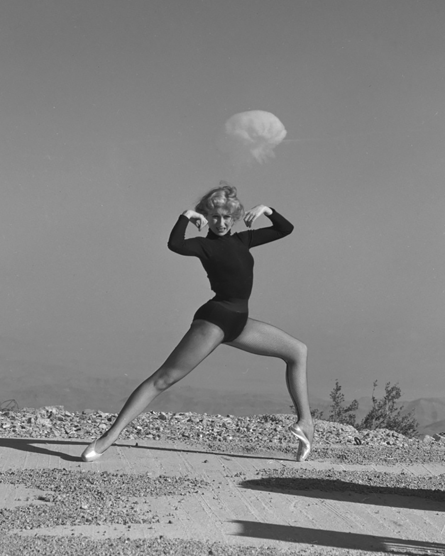 nuclear-tourism-1950s-atomic-bomb-las-vegas-15