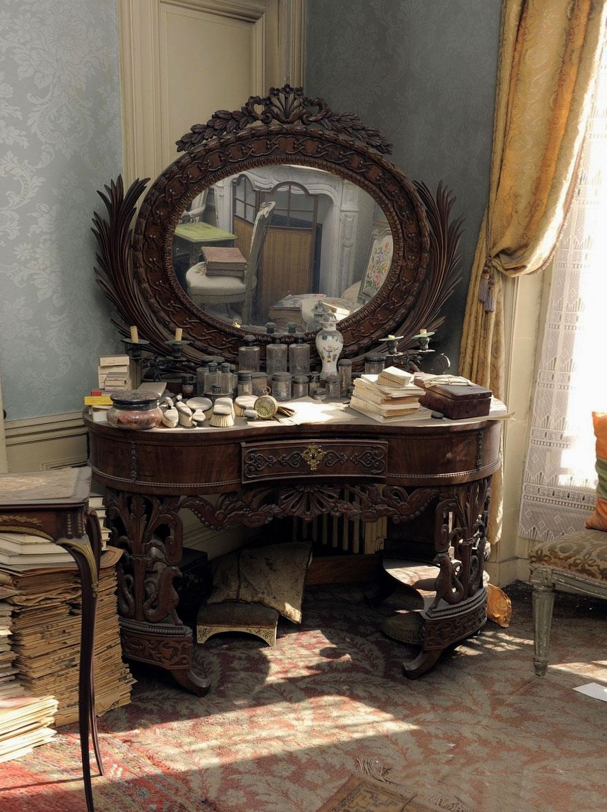paris-apartment-of-madame-de-florian-time-capsule