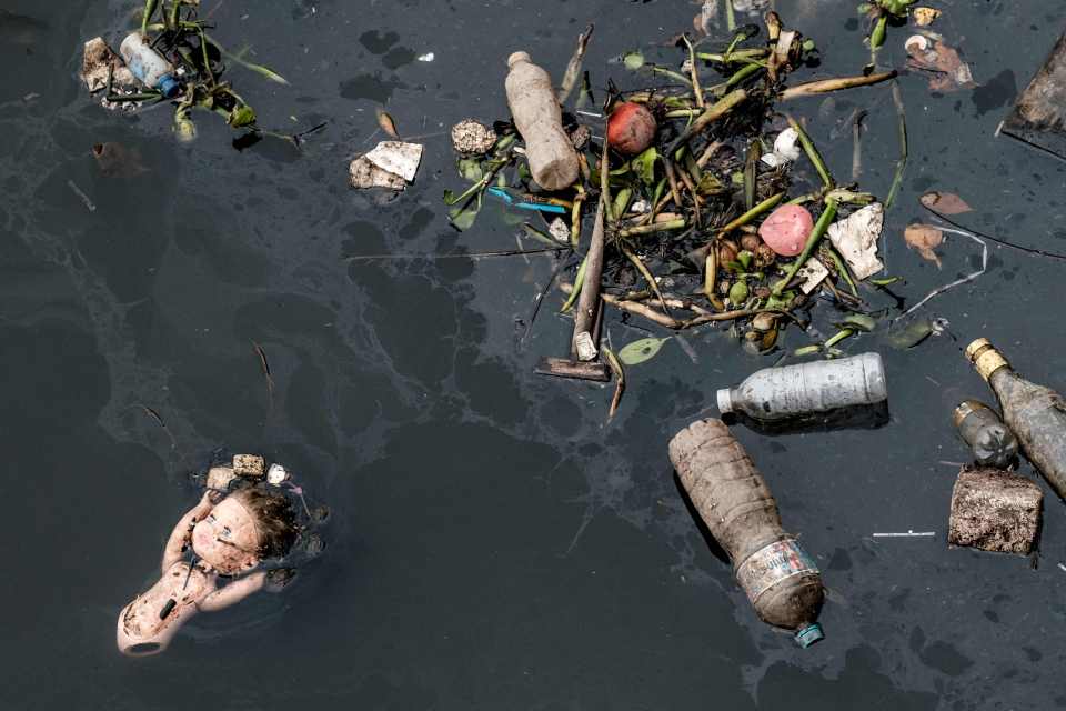 View of floating debris carried by the t