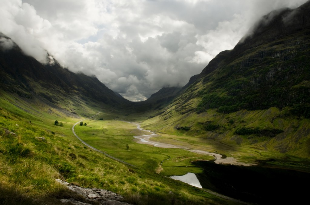 Glencoe-waiting-for-fast-jets_20100607_2543-1024x680