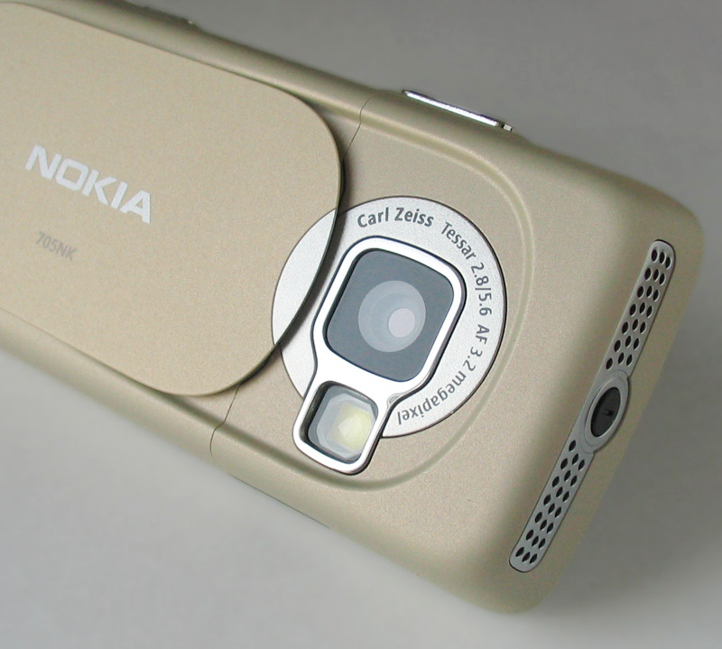 Nokia_N73_Carl_Zeiss_Tessar_Lens