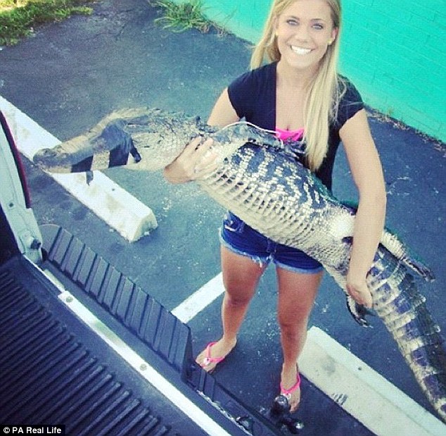 3782395F00000578-3754348-Now_Kayla_has_a_license_to_hunt_allowing_her_to_kill_two_gators_-m-10_1471949347633