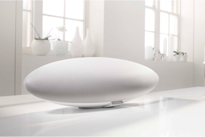 bowers-wilkins-zeppelin-white
