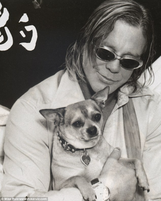 2e0f113800000578-3301040-honesty_mickey_rourke_opened_up_about_how_his_dog_loki_stopped_h-m-2_1446538558935