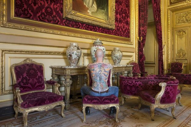 _93880270_timlouvre