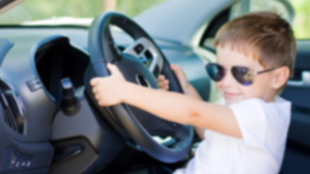 8_Year_Old_Drives_Little_Sister_To_Get_C_0_7765213_ver1.0_640_360