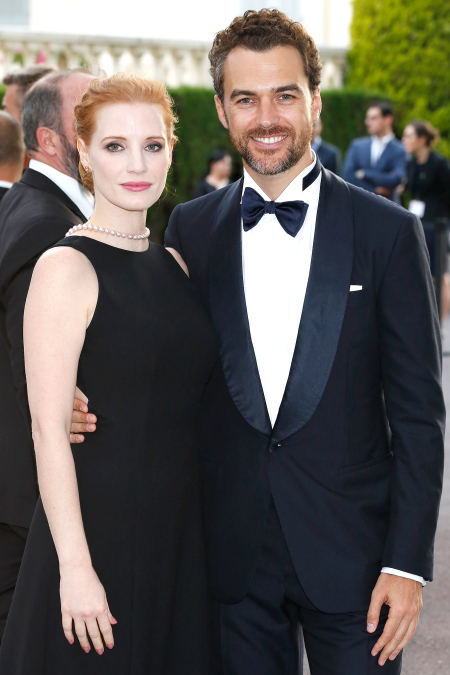 CAP D'ANTIBES, FRANCE - MAY 25: Jessica Chastain and Gian Luca Passi de Preposulo at the amfAR Gala Cannes 2017 at Hotel du Cap-Eden-Roc on May 25, 2017 in Cap d'Antibes, France. PHOTOGRAPH BY John Rasimus / Barcroft Images London-T:+44 207 033 1031 E:hello@barcroftmedia.com - New York-T:+1 212 796 2458 E:hello@barcroftusa.com - New Delhi-T:+91 11 4053 2429 E:hello@barcroftindia.com www.barcroftimages.com (Photo credit should read John Rasimus / Barcroft Images / Barcroft Media via Getty Images)