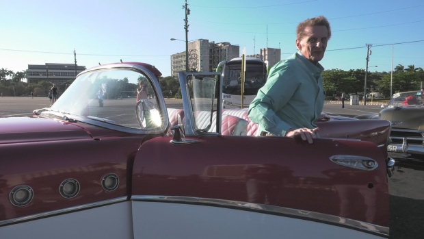 mick-phillips-in-cuba
