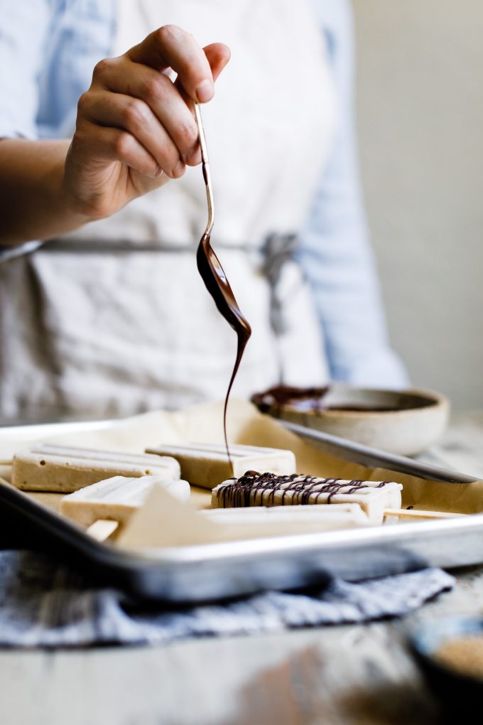 Chocolate-Banana-Tahini-Popsicles-7-680x1020