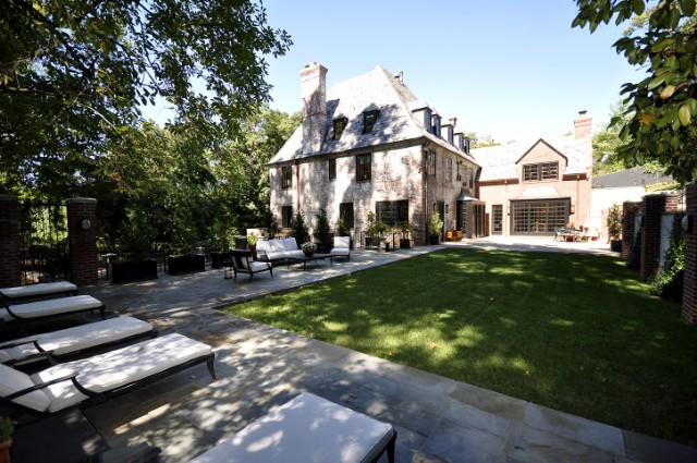 this-8200squarefoot-house-has-a-wine-cellar-9-bedrooms-and-2-garages-1