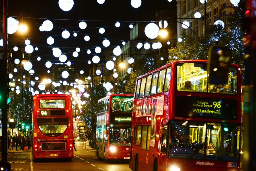 London-Oxford-Street-Double-Decker-Buses-Christmas