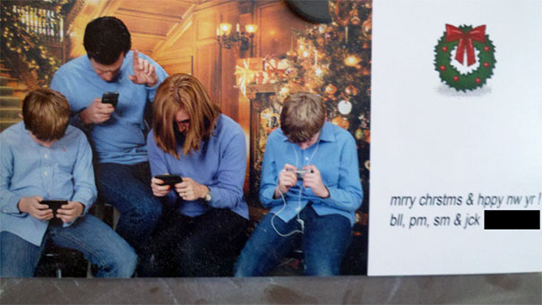 funny-family-christmas-cards-22-5a24ff331d52e__605