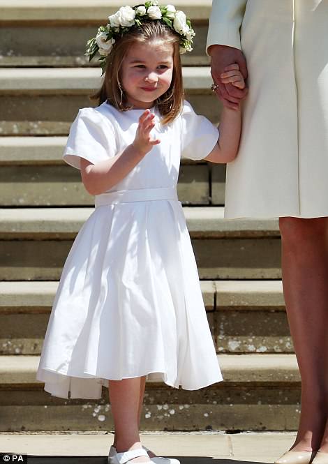 4C6E288A00000578-5747917-Princess_Charlotte_after_the_wedding_of_Prince_Harry_and_Meghan_-a-126_1526739208130