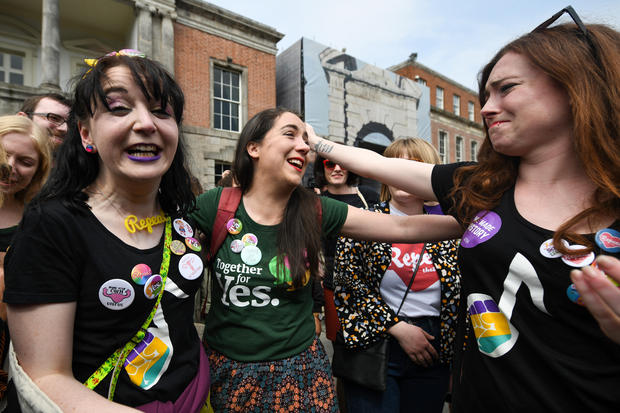 DUBLIN, IRELAND - MAY 26: Supporters gather at Dublin Castle for the result Irish referendum result on the 8th amendment concerning the country's abortion laws on May 26, 2018 in Dublin, Ireland. Ireland has voted in favour of overturning the abortion ban as early results point to a "resounding" victory for the yeas campaign. (Photo by Jeff J Mitchell/Getty Images)