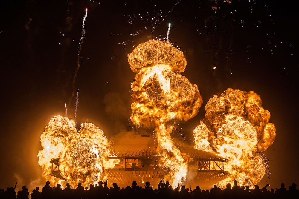 The-Man-Explodes-Burning-Man-2013-128