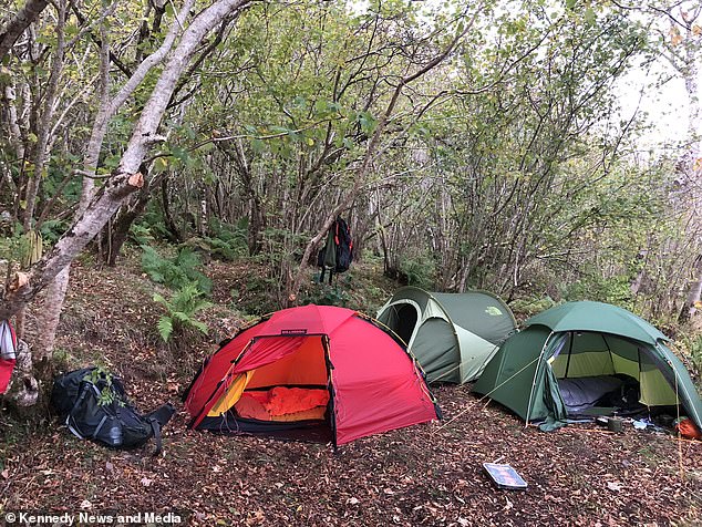 7980660-6593427-The_call_centre_worker_s_camping_haul_pictured_includes_tents_sl-a-12_1547546998268