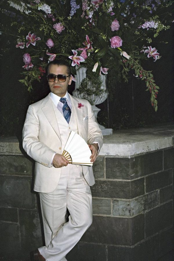 karl-lagerfeld-1988-2-vogue-11may16-getty_b