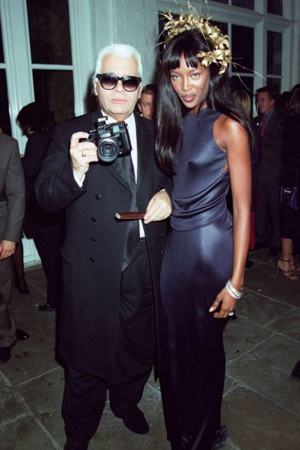 karl-lagerfeld-1997-naomi-campbell-vogue-11may16-getty_b