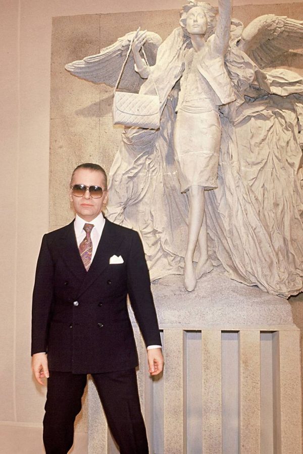 karl-lagerfeld-chanel-1987-ss-collection-vogue-11may16-getty_b