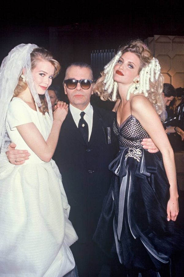 karl-lagerfeld-haute-couture-fashion-show-spring-summer-1993-vogue-11may16-getty_b