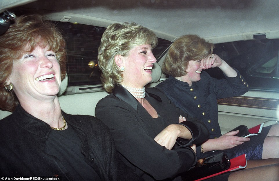 15710452-7219483-Princess_Diana_s_sisters_Lady_Jane_Fellowes_and_Lady_Sarah_McCor-a-59_1562440649745