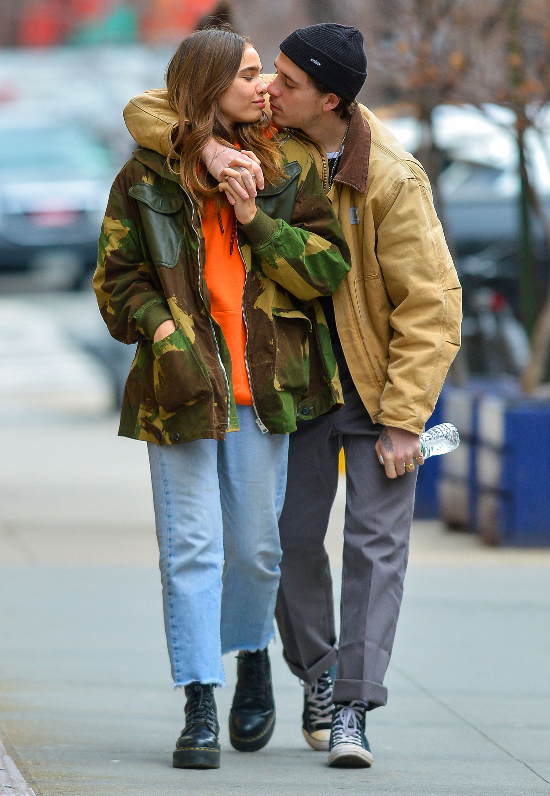 EXCLUSIVE: Brooklyn Beckham and his new girlfriend Hana Cross display some PDA when out getting a sushi lunch in downtown Manhattan. Pictured: Brooklyn Beckham,Hana Cross Ref: SPL5058594 270119 EXCLUSIVE Picture by: SplashNews.com Splash News and Pictures Los Angeles: 310-821-2666 New York: 212-619-2666 London: 0207 644 7656 Milan: 02 4399 8577 photodesk@splashnews.com World Rights