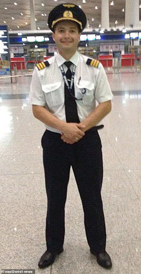 17304016-7359351-Captain_Damir_Yusupov_41_was_hailed_as_a_hero_after_he_managed_t-m-71_1565877065263