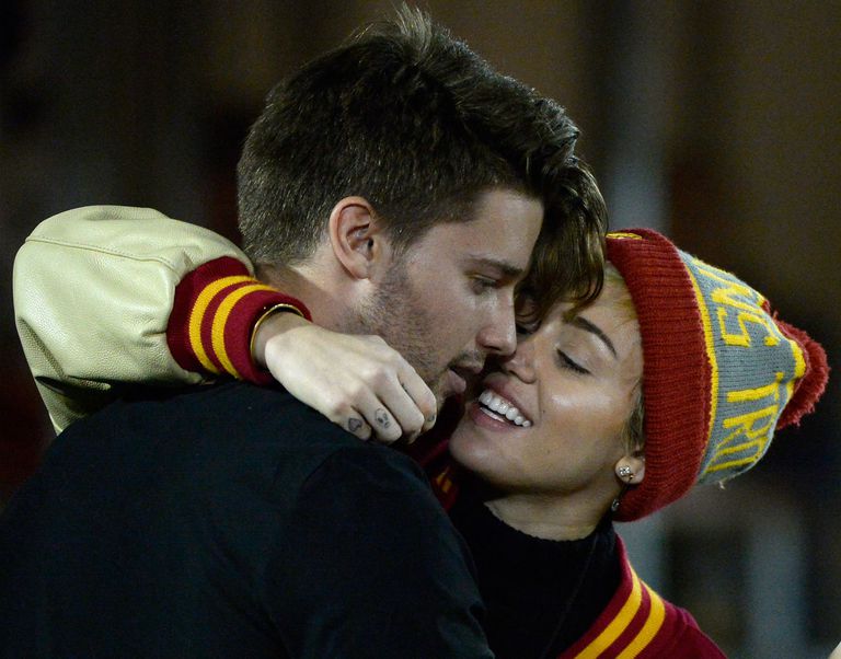 gallery-1453404084-miley-cyrus-patrick-schwarzenegger-012116