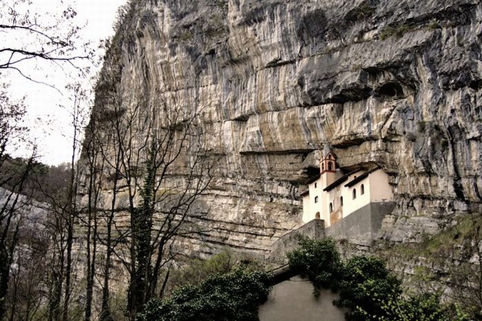 hermitage_of_san_colomban_06