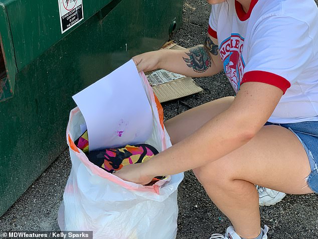 18155040-7435659-Giving_back_Kelly_also_donated_some_of_what_she_finds_to_chariti-a-18_1567780681185